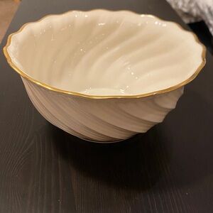 Lenox 8” Serving Bowl with Gild Trim